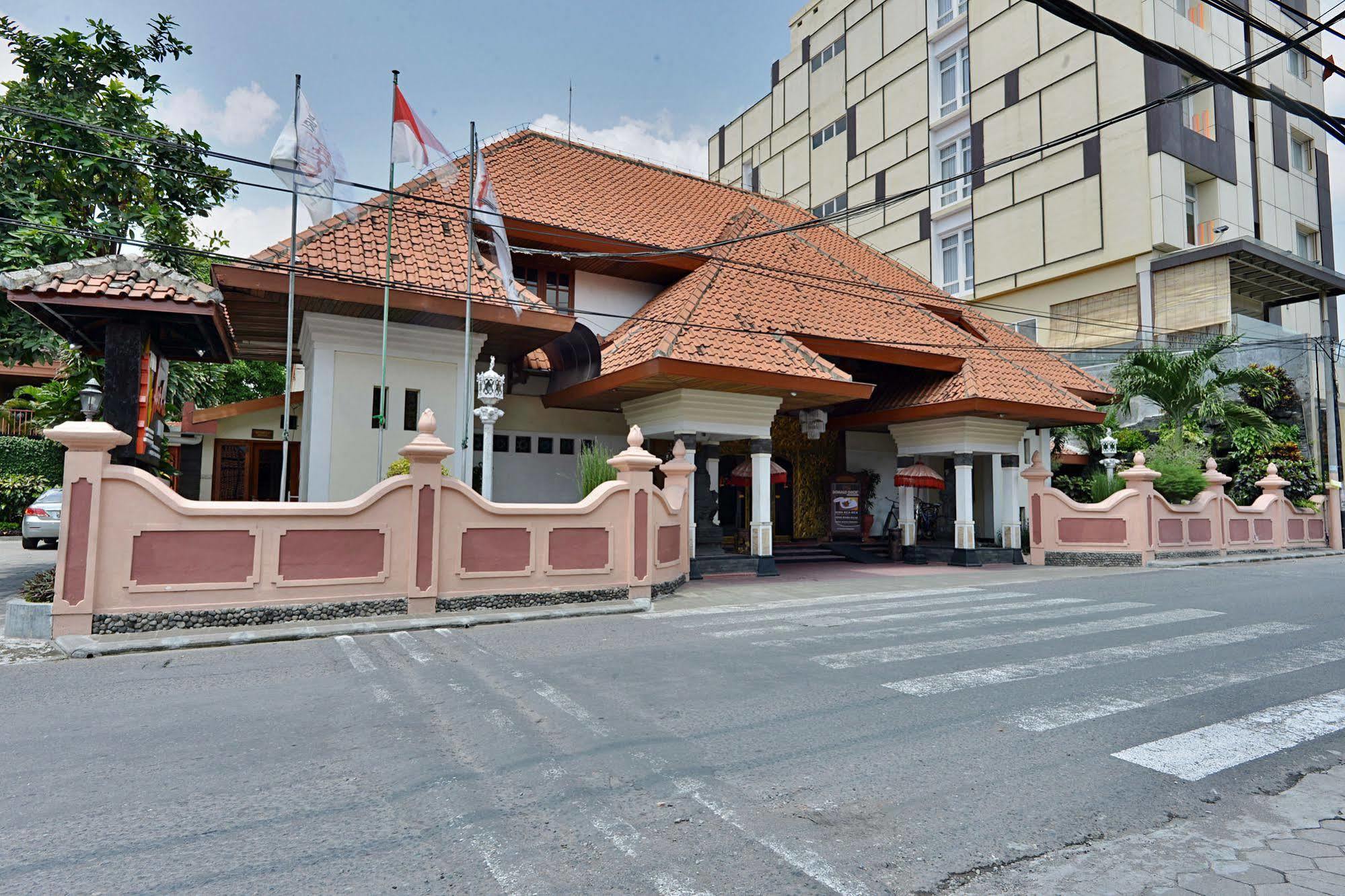 Zen Rooms Jogja Cendrawasih Pakualaman Ngoại thất bức ảnh