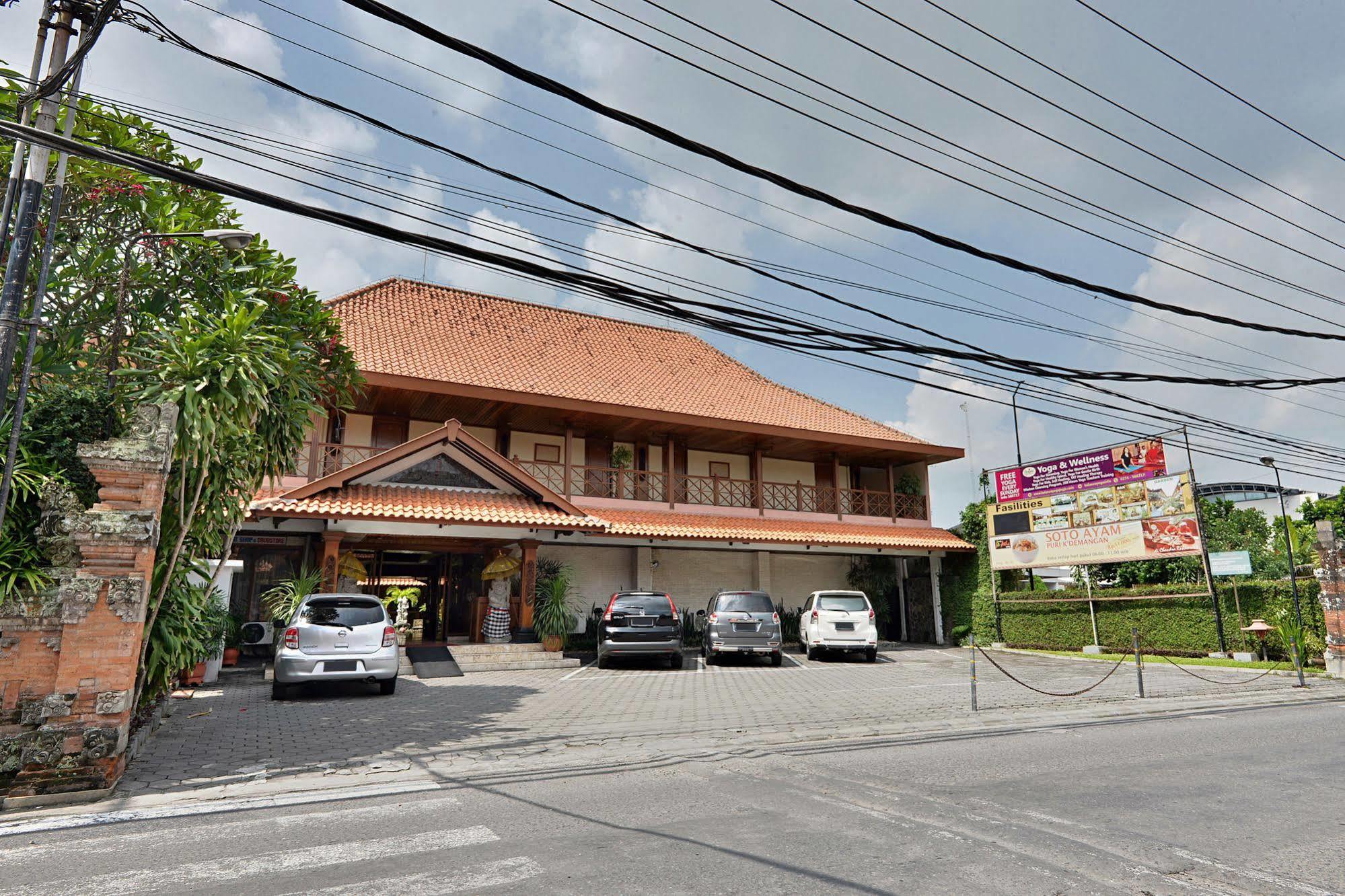 Zen Rooms Jogja Cendrawasih Pakualaman Ngoại thất bức ảnh
