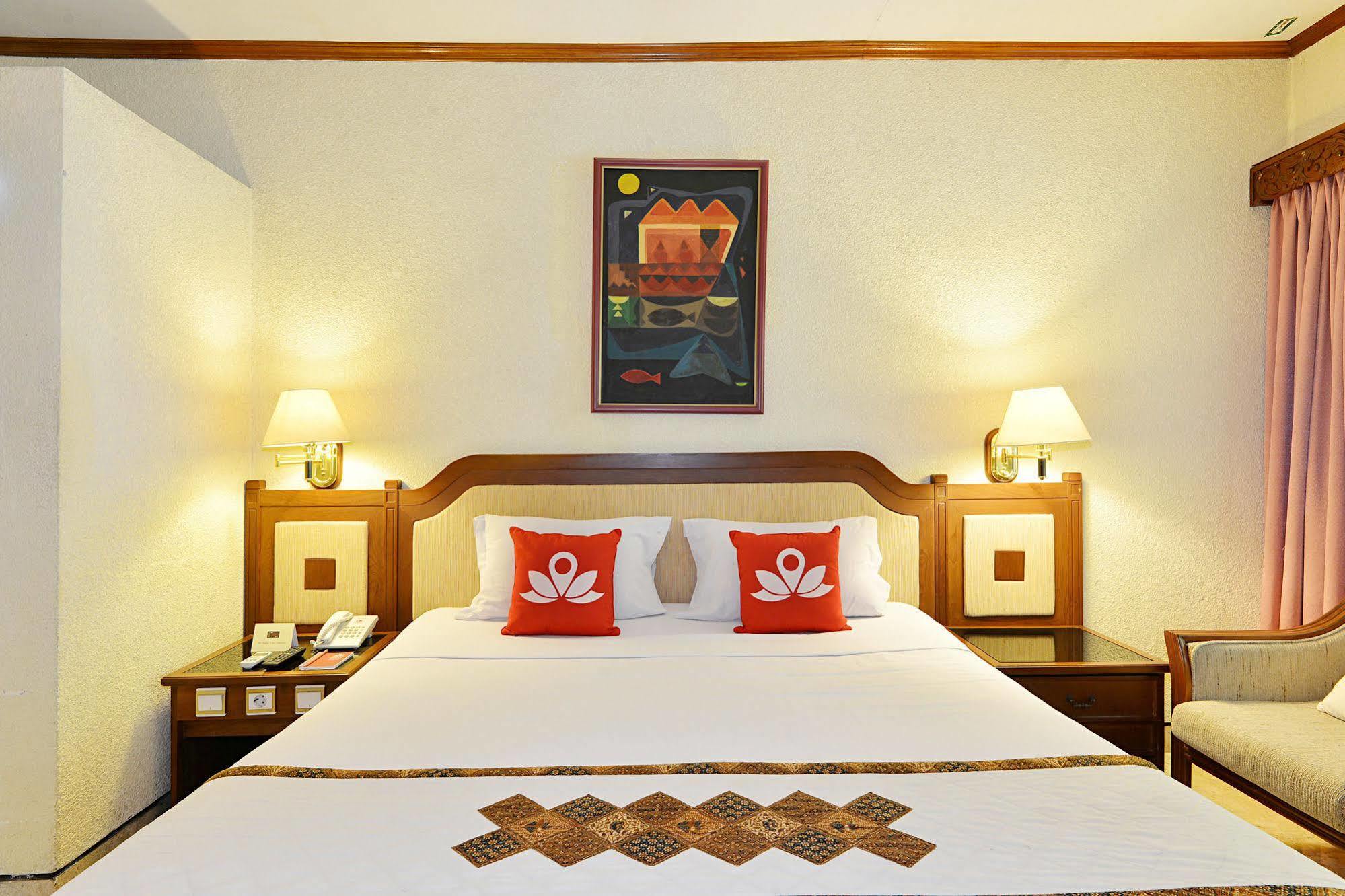 Zen Rooms Jogja Cendrawasih Pakualaman Ngoại thất bức ảnh
