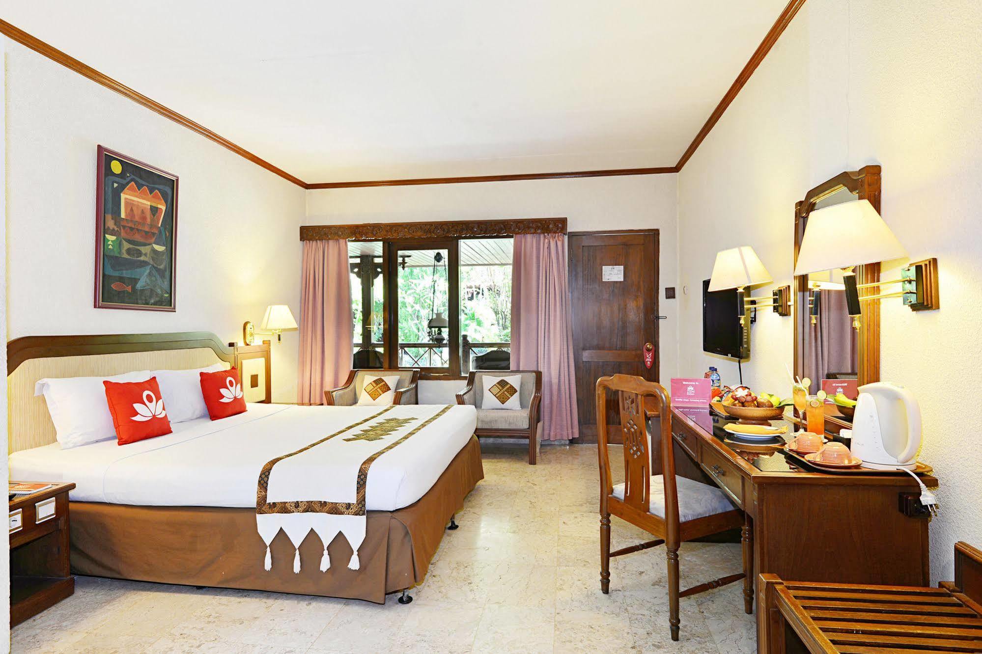 Zen Rooms Jogja Cendrawasih Pakualaman Ngoại thất bức ảnh