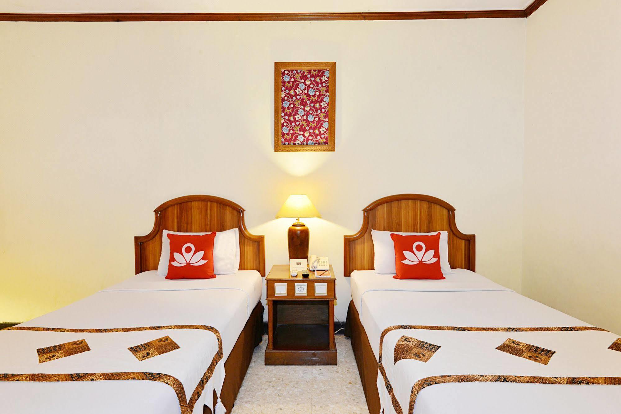 Zen Rooms Jogja Cendrawasih Pakualaman Ngoại thất bức ảnh
