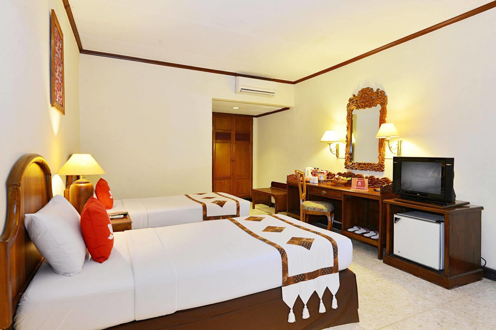 Zen Rooms Jogja Cendrawasih Pakualaman Ngoại thất bức ảnh