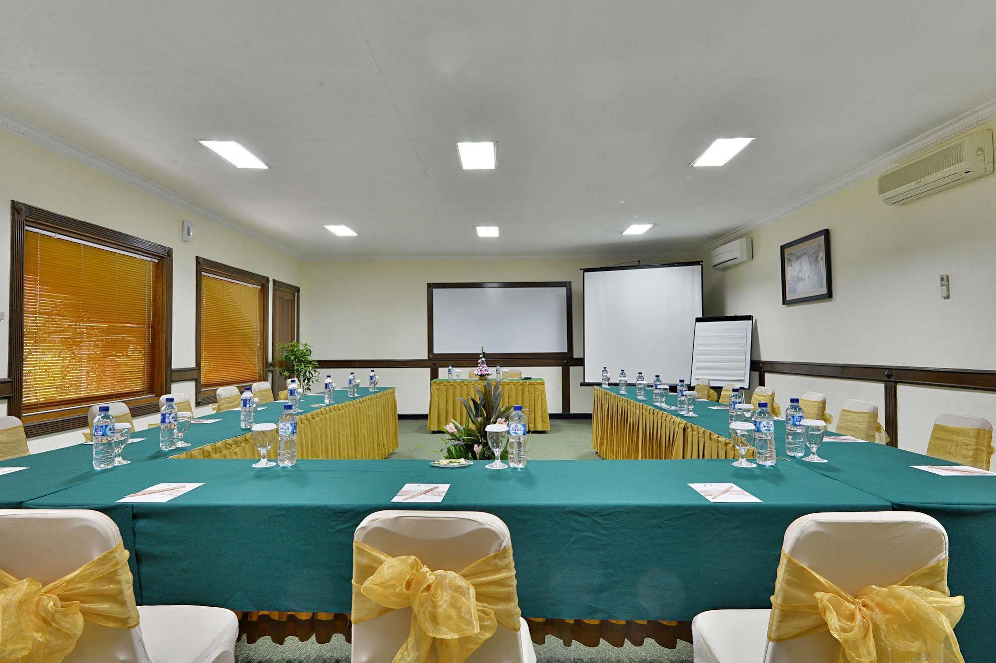 Zen Rooms Jogja Cendrawasih Pakualaman Ngoại thất bức ảnh